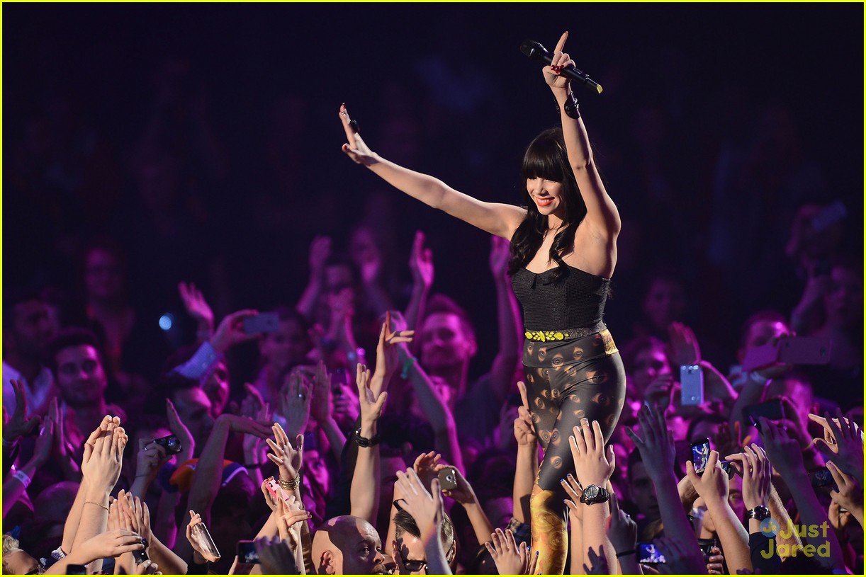 Carly Rae Jepsen: MTV EMAs 2012