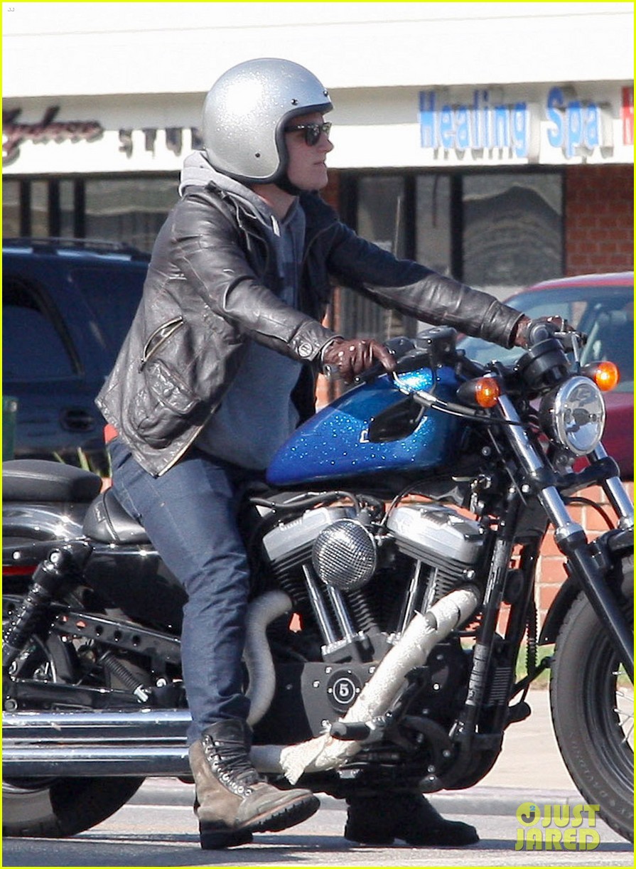 Josh Hutcherson: Motorcycle Man!
