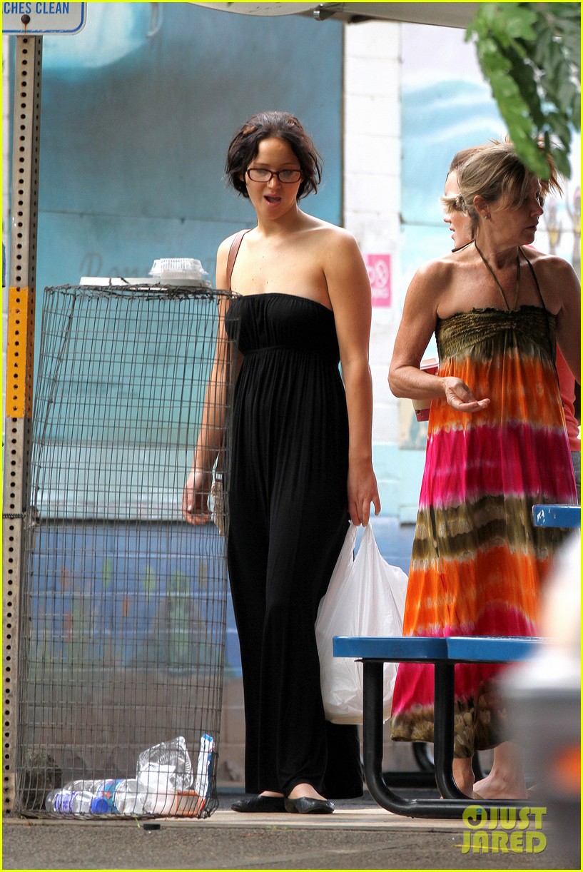Jennifer Lawrence: Holiday in Hawaii!