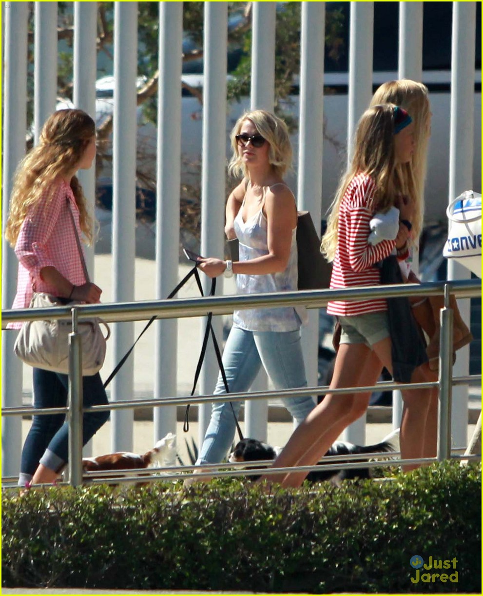 Julianne Hough: Mini Mexico Vacation with Ryan Seacrest
