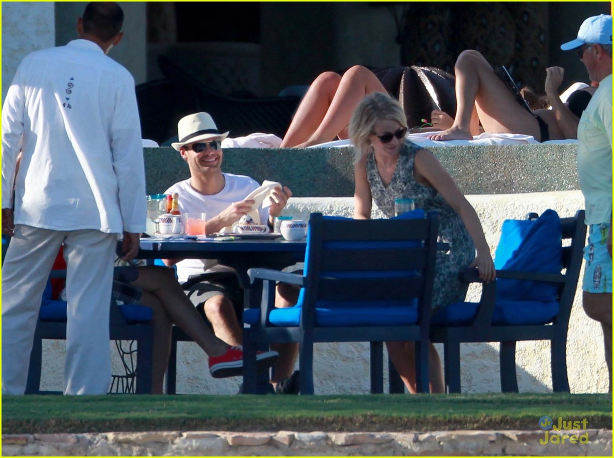 Julianne Hough: Mini Mexico Vacation with Ryan Seacrest