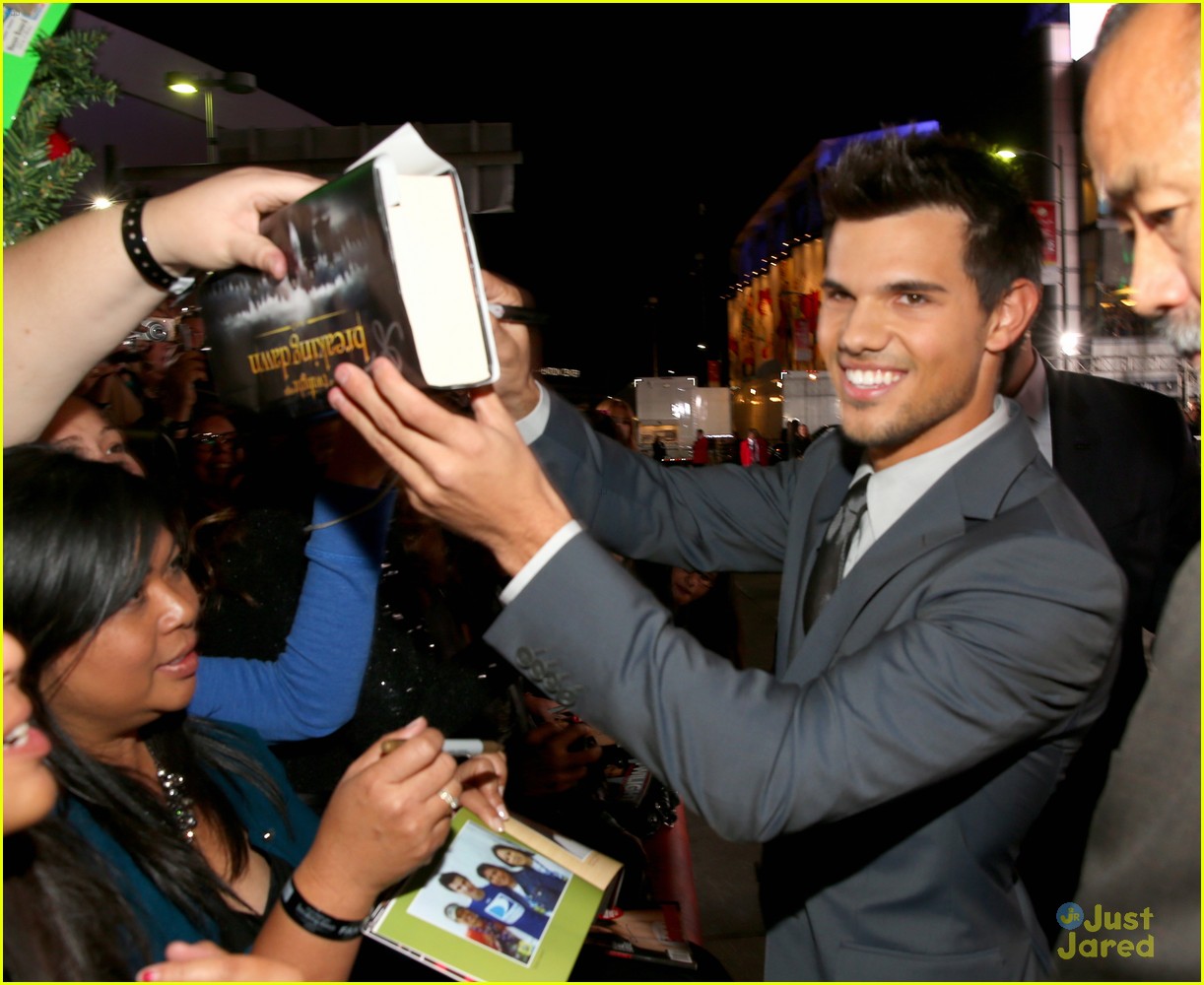 Taylor Lautner: 'The Twilight Saga: Breaking Dawn Part 2' Premiere