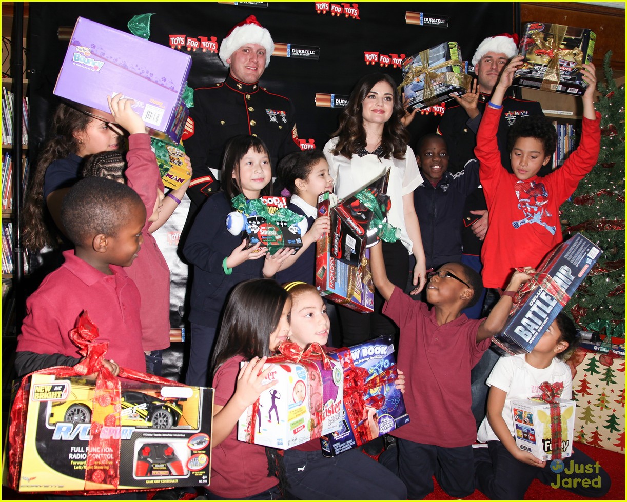 Lucy Hale: Duracell Power Holiday Smiles Campaign!