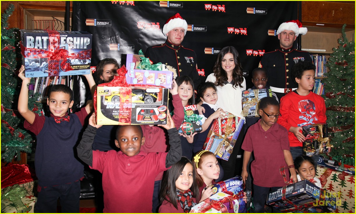 Lucy Hale: Duracell Power Holiday Smiles Campaign!