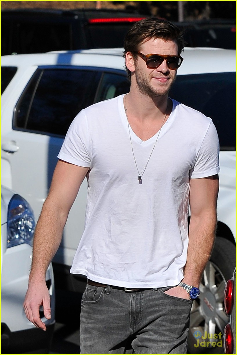 Miley Cyrus & Liam Hemsworth: Coffee Couple