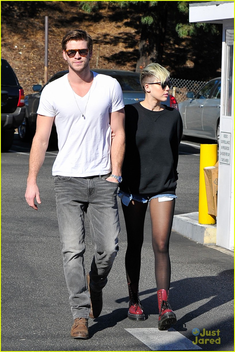 Miley Cyrus & Liam Hemsworth: Coffee Couple