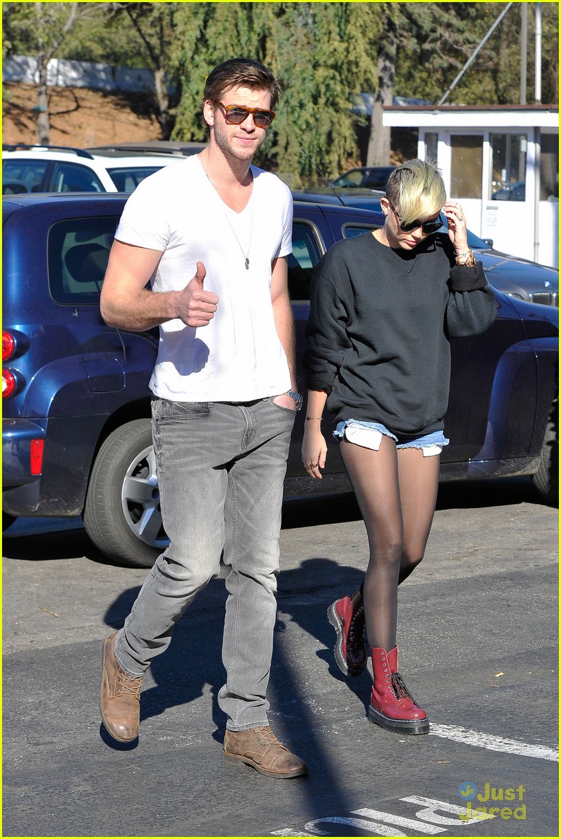 Miley Cyrus & Liam Hemsworth: Coffee Couple