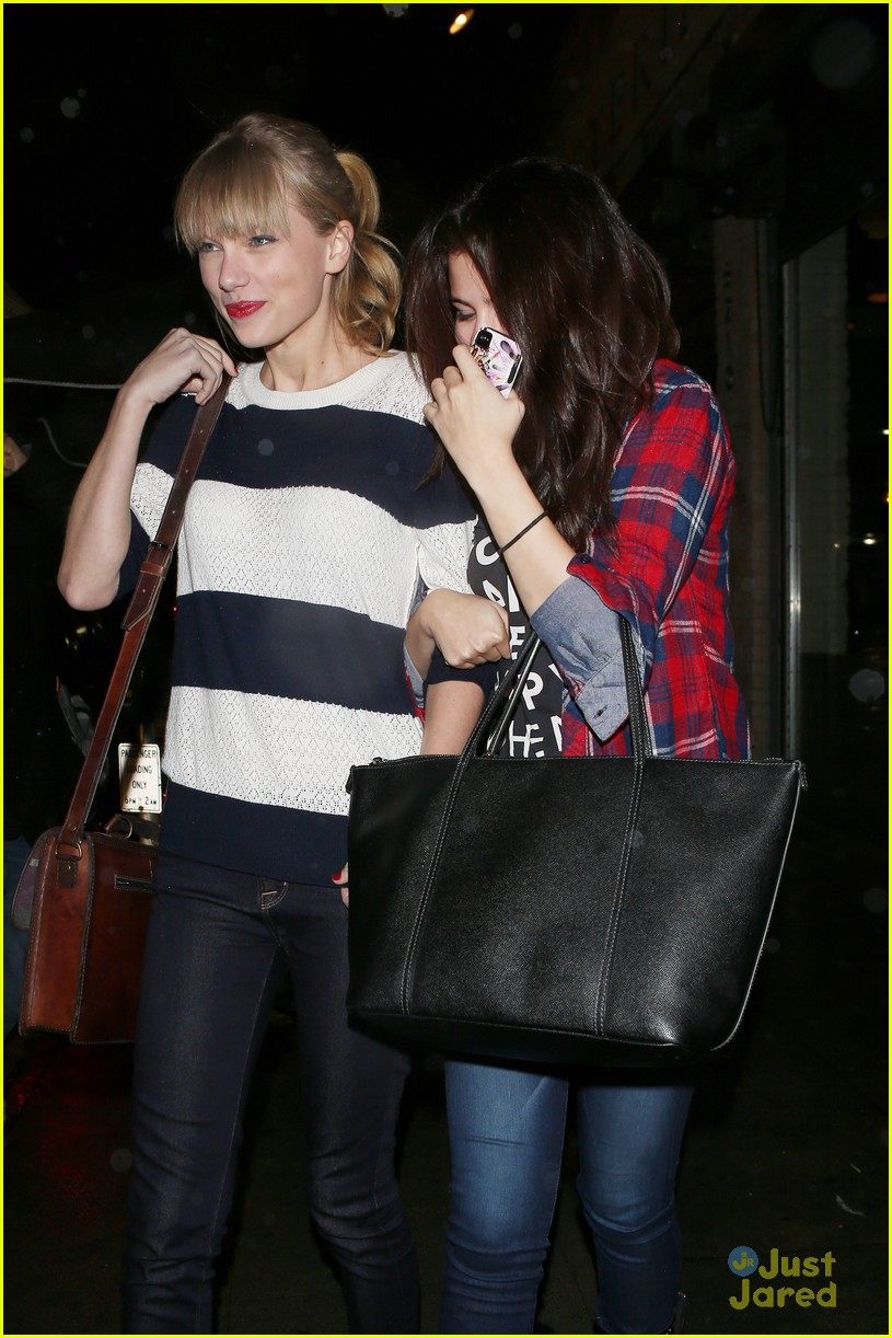 Selena Gomez: Saturday Night Dinner with Taylor Swift!