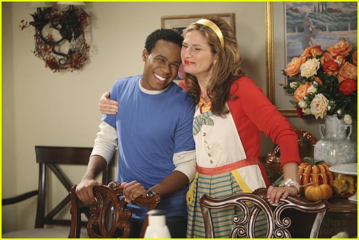Maestro Harrell: Thanksgiving With The Shays on 'Suburgatory'