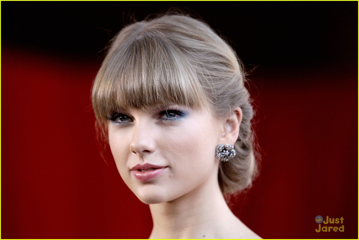 Taylor Swift: ARIA Awards 2012
