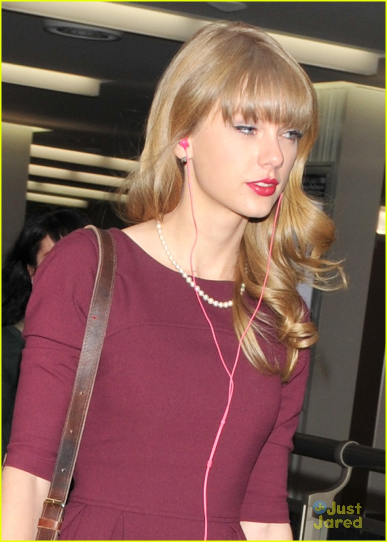 Taylor Swift: Off To Australia!