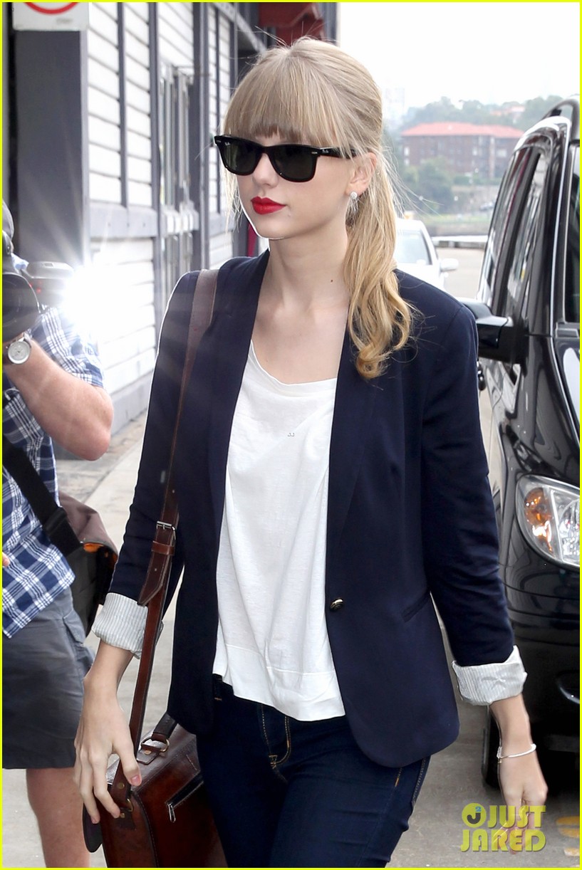 Taylor Swift: 'I Knew You Were Trouble' Performance on Today - WATCH NOW!