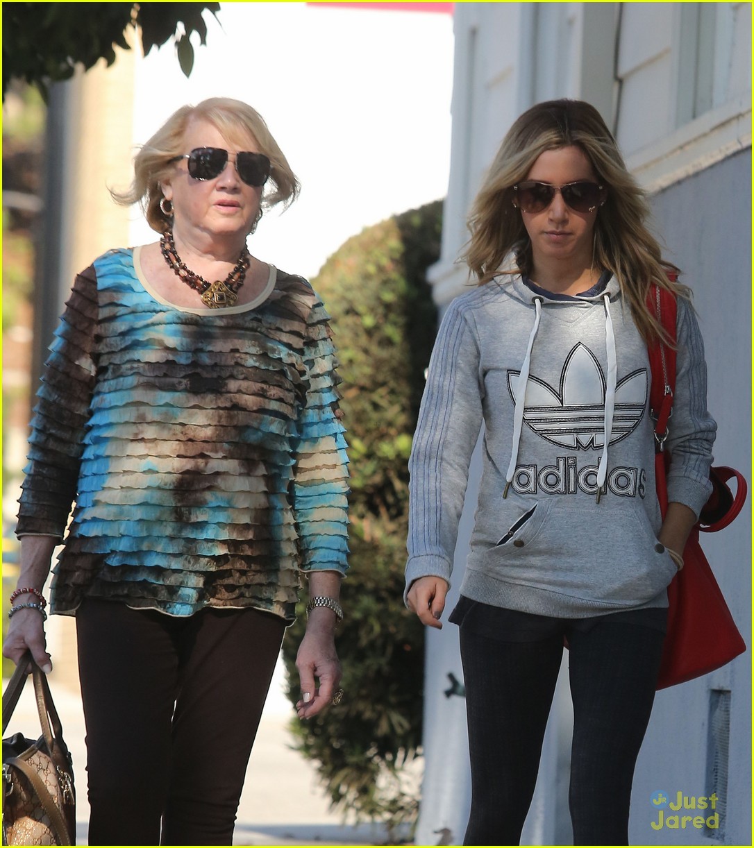 Ashley Tisdale Gets Her Vote On
