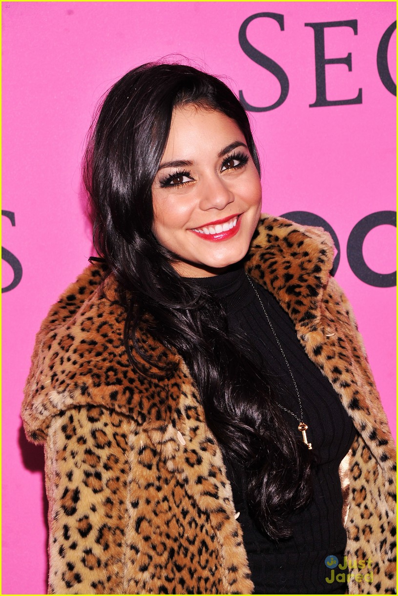 Vanessa Hudgens: Victoria's Secret Fashion Show 2012