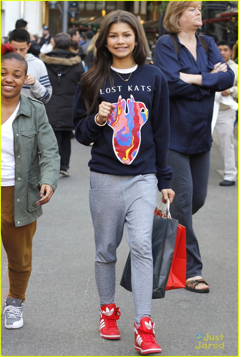 Zendaya: Saturday Zara Shopping