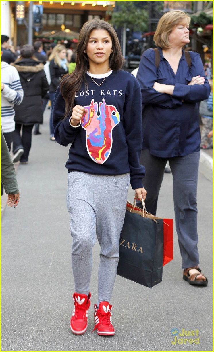Zendaya: Saturday Zara Shopping