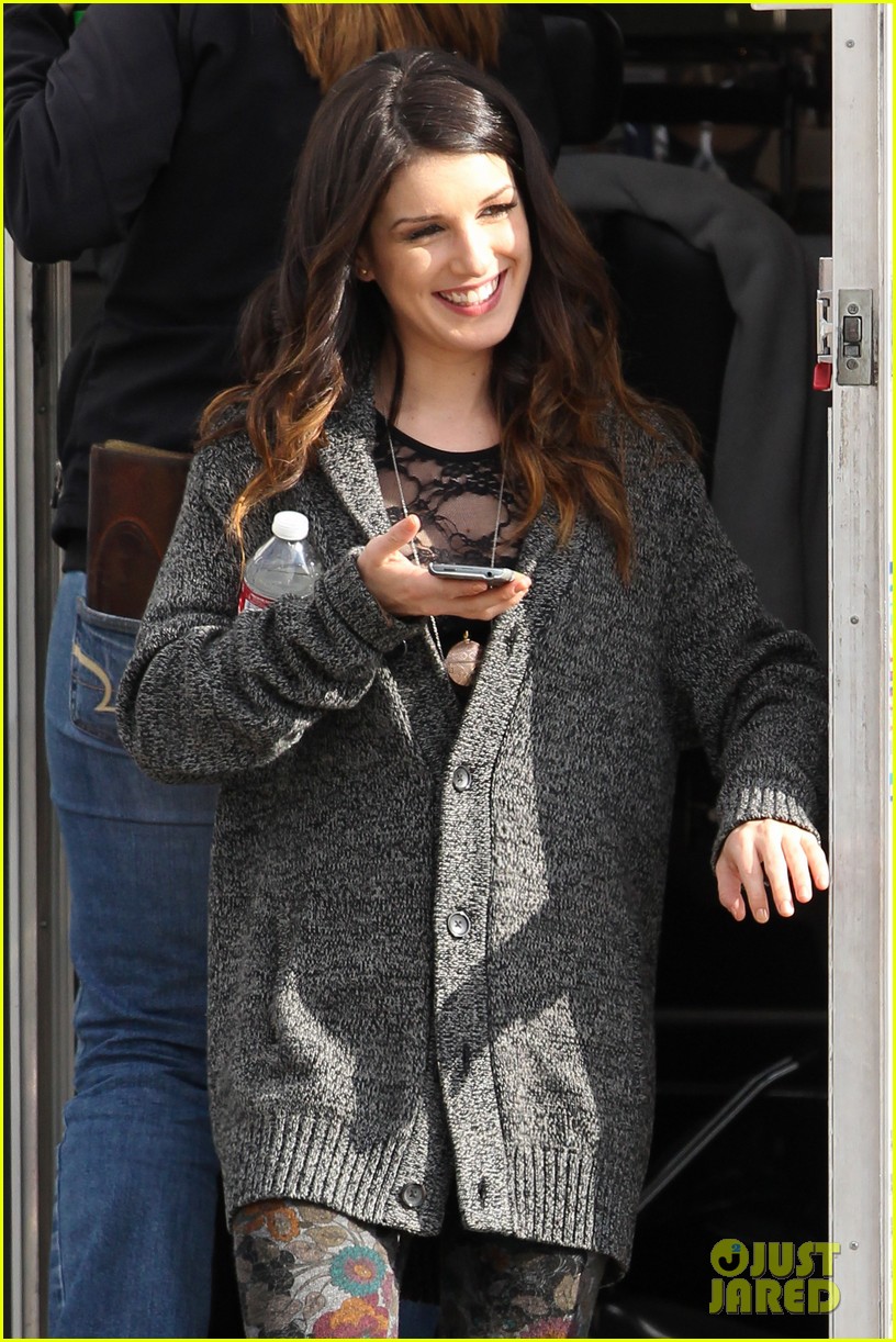 Shenae Grimes & Jessica Lowndes: '90210' Set!