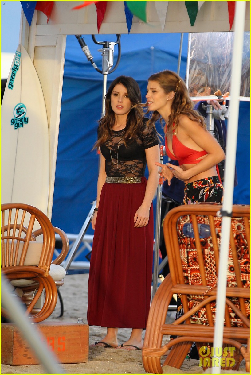 Shenae Grimes & Jessica Lowndes: '90210' Set!