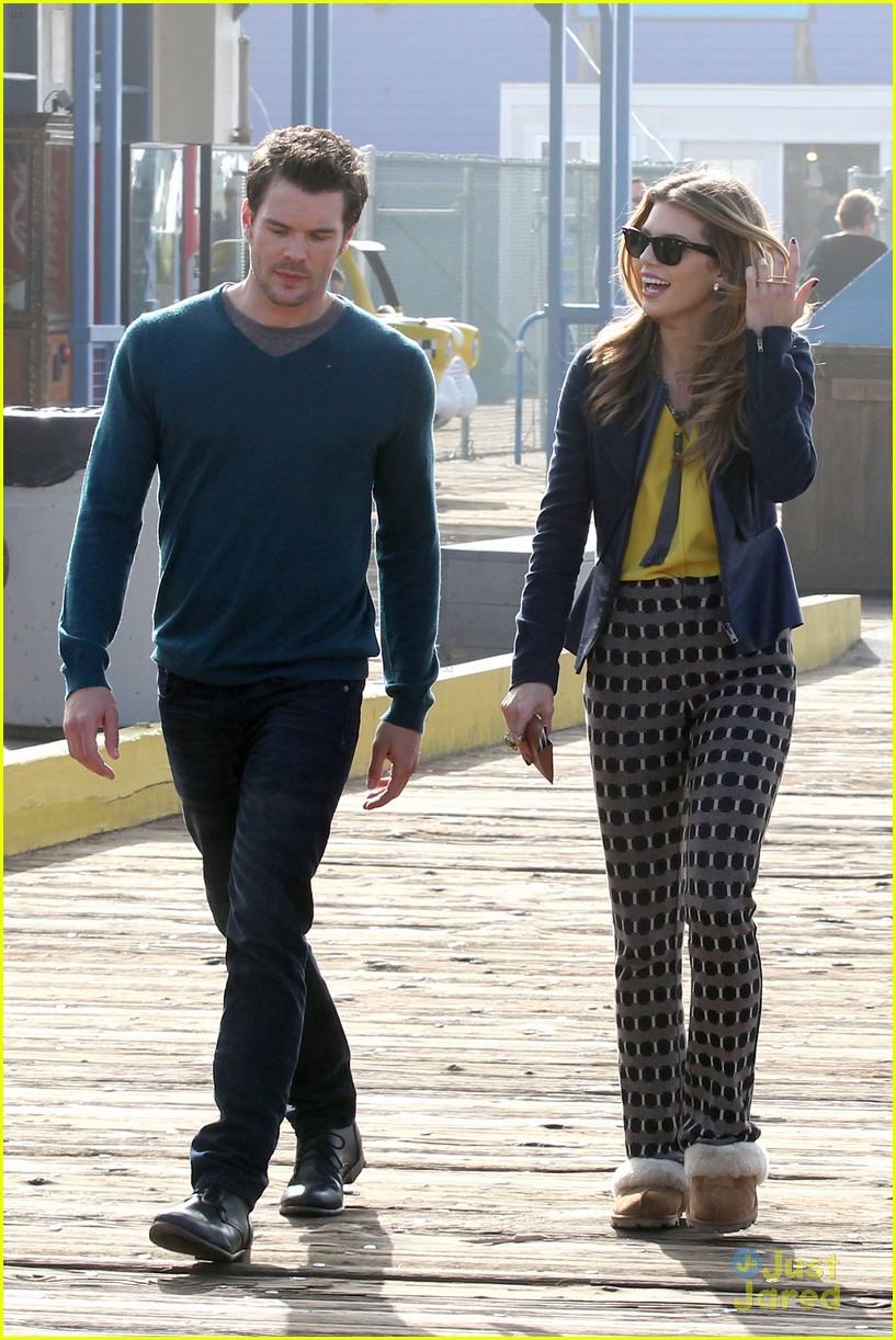 Jessica Stroup & AnnaLynne McCord: '90210' Go To Venice & Santa Monica