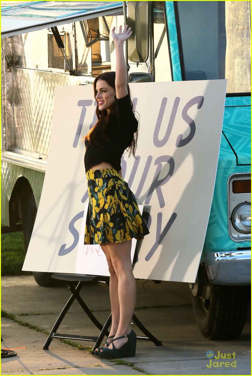 Jessica Stroup & AnnaLynne McCord: '90210' Go To Venice & Santa Monica