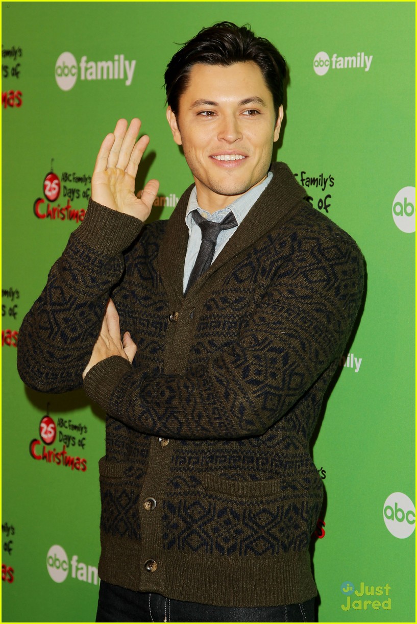 Alexandra Chando & Blair Redford: Skating In A Winter Wonderland
