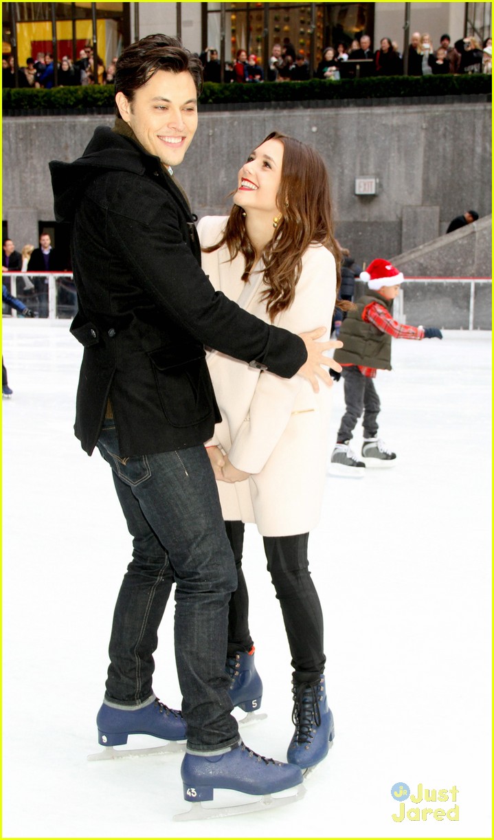 Alexandra Chando & Blair Redford: Skating In A Winter Wonderland