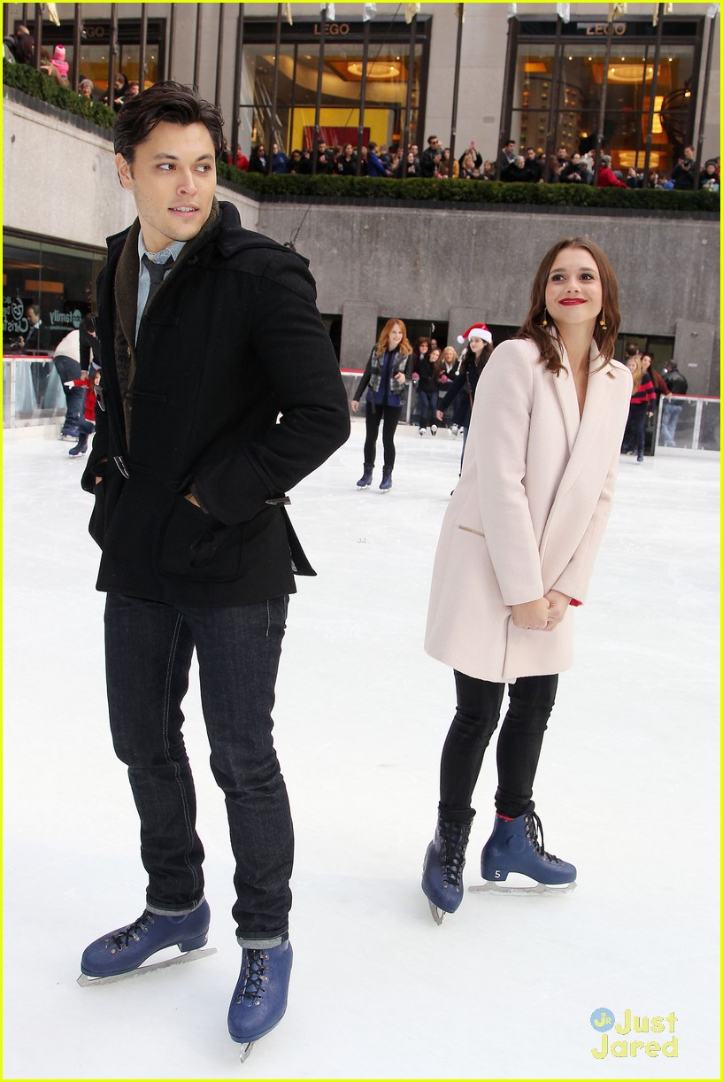 Alexandra Chando & Blair Redford: Skating In A Winter Wonderland