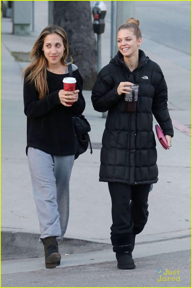 AnnaLynne McCord: Starbucks Stop