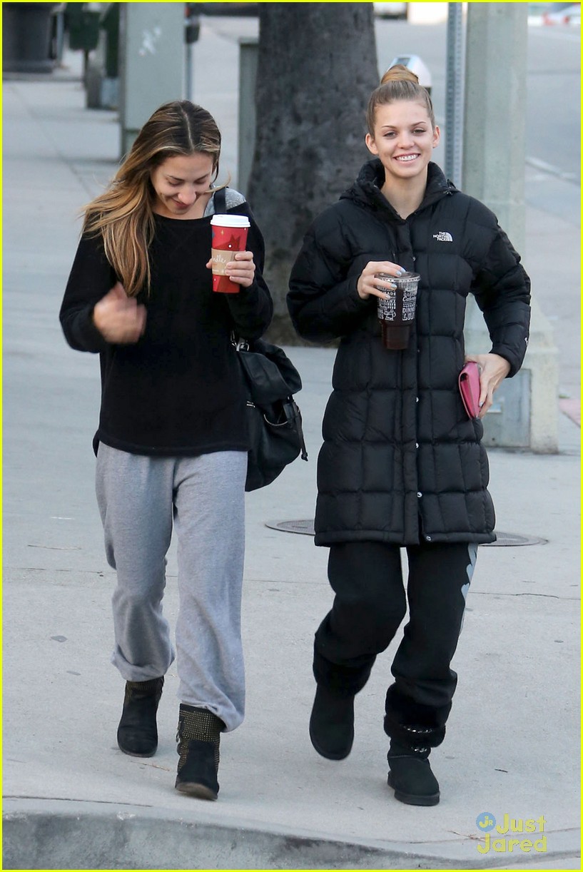 AnnaLynne McCord: Starbucks Stop