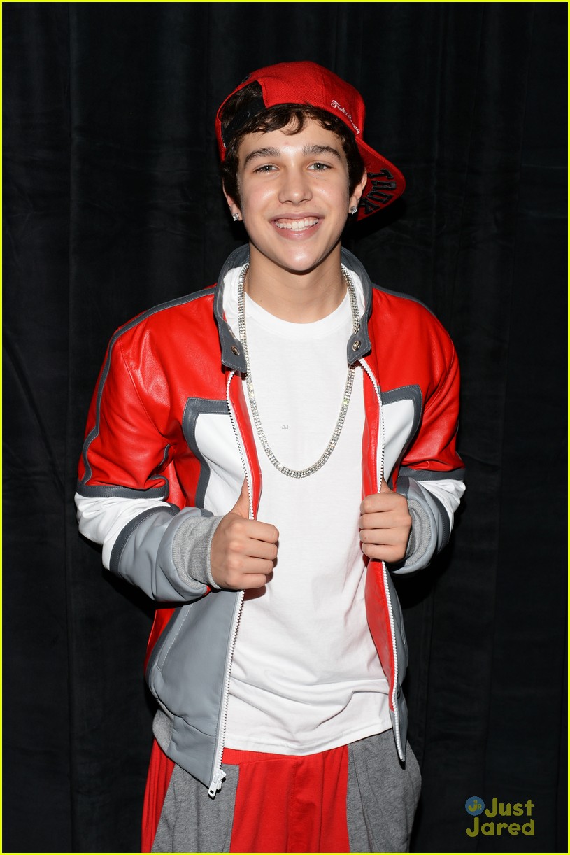 Austin Mahone: Y100's Jingle Ball 2012