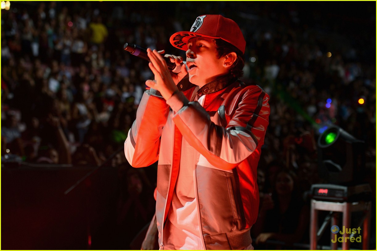 Austin Mahone: Y100's Jingle Ball 2012