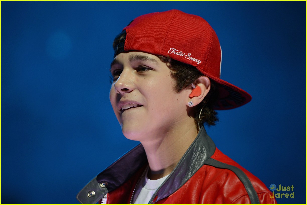 Austin Mahone: Y100's Jingle Ball 2012