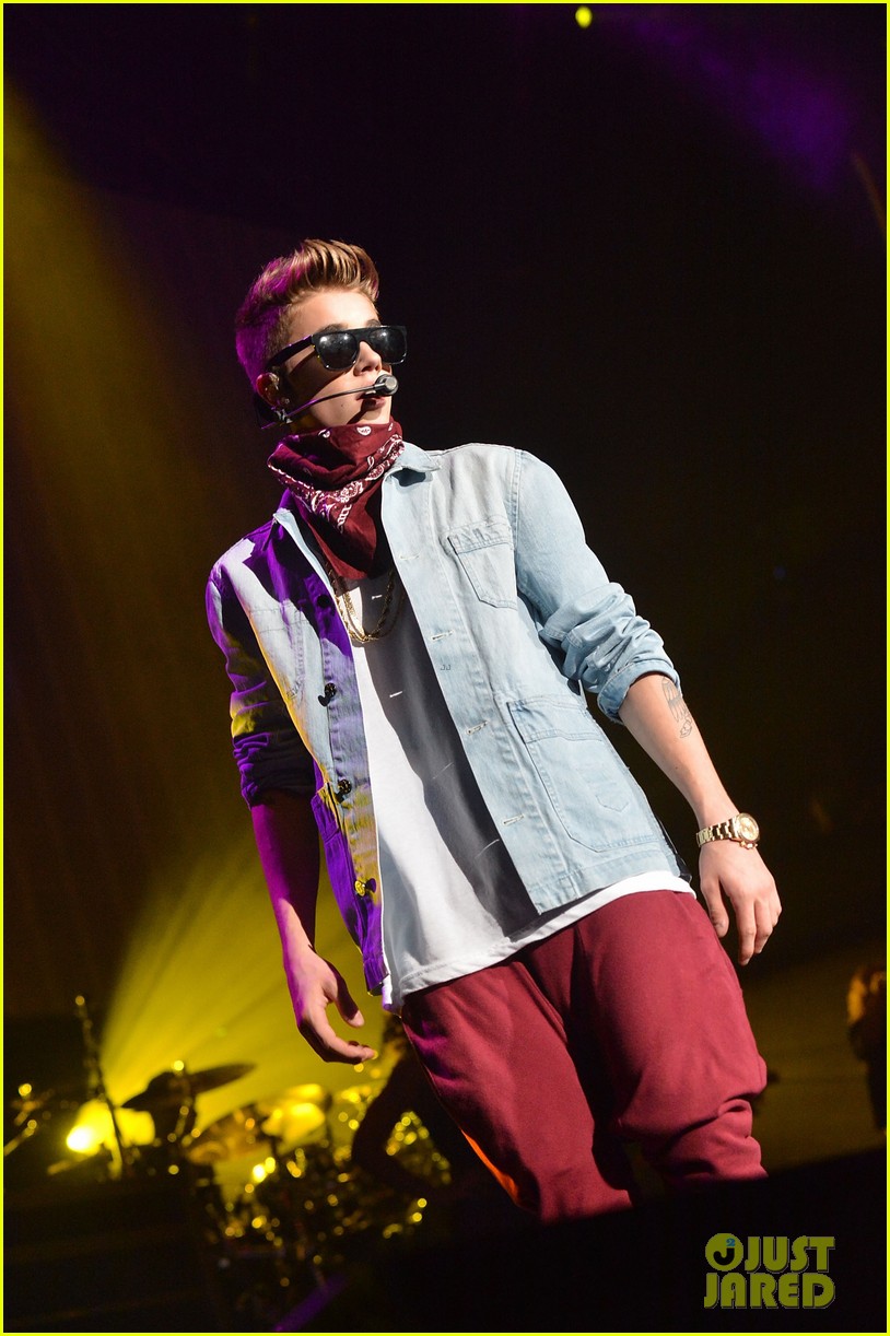 Justin Bieber: Power 96.1's Jingle Ball 2012 with Ludacris!