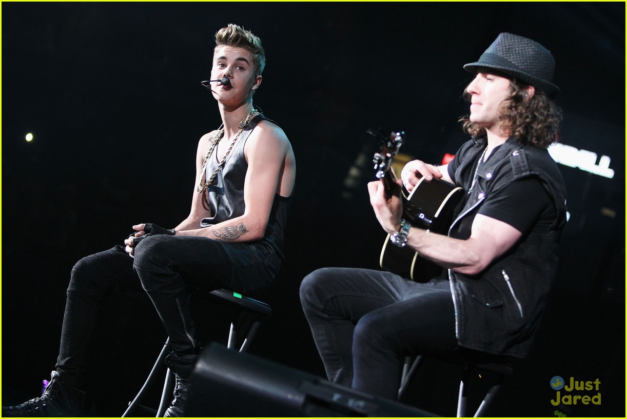 Justin Bieber: Hot 99.5's Jingle Ball in Washington, D.C.