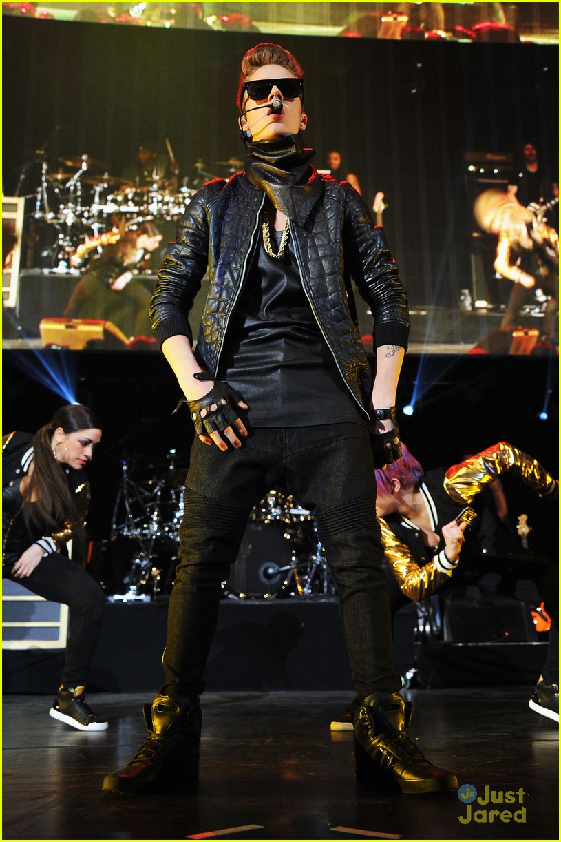 Justin Bieber: Hot 99.5's Jingle Ball in Washington, D.C.