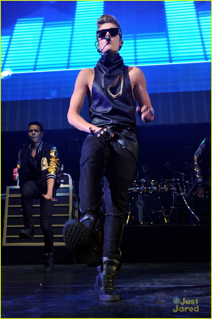 Justin Bieber: Hot 99.5's Jingle Ball in Washington, D.C.