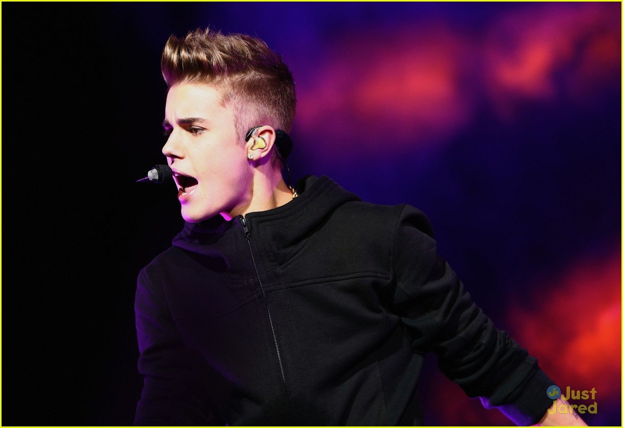 Justin Bieber: Jingle Ball 2012!