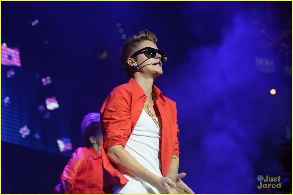Justin Bieber: 93.3 FLZ Jingle Ball 2012 in Tampa!