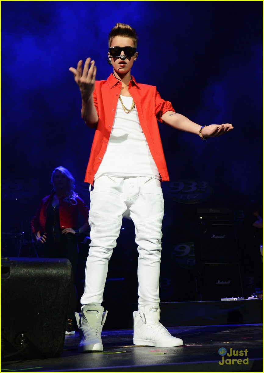 Justin Bieber: 93.3 FLZ Jingle Ball 2012 in Tampa!