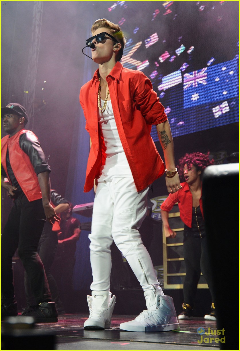 Justin Bieber: 93.3 FLZ Jingle Ball 2012 in Tampa!