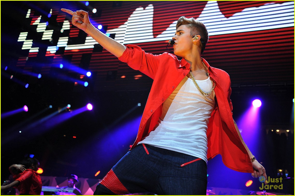 Justin Bieber: Z100's Jingle Ball 2012!
