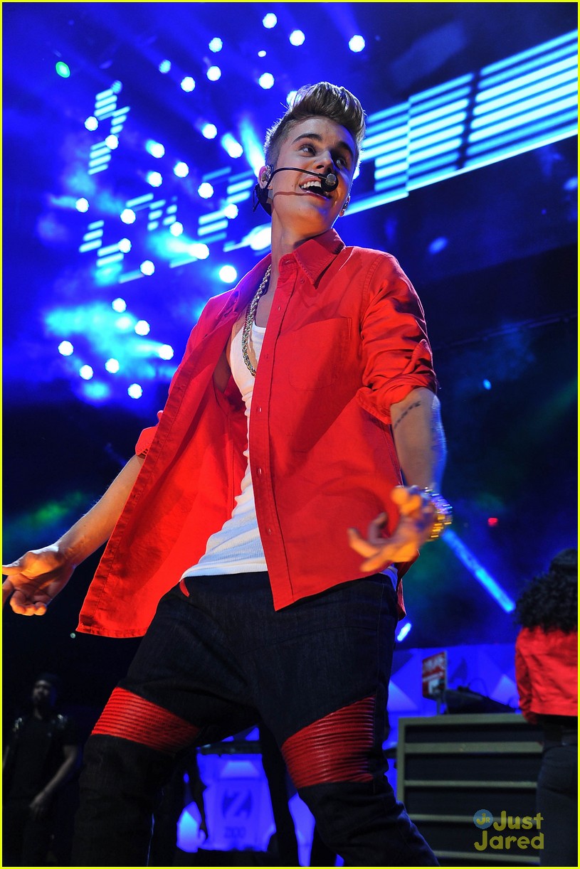 Justin Bieber: Z100's Jingle Ball 2012!