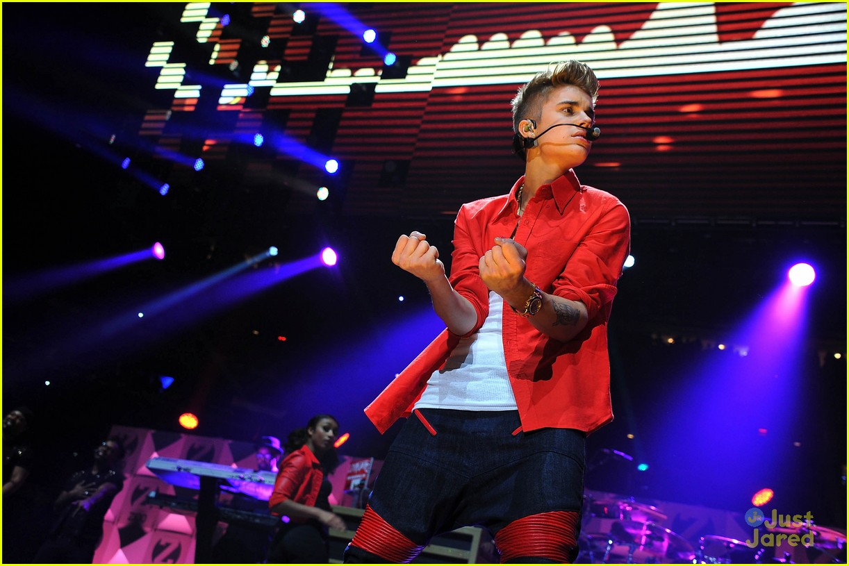Justin Bieber: Z100's Jingle Ball 2012!
