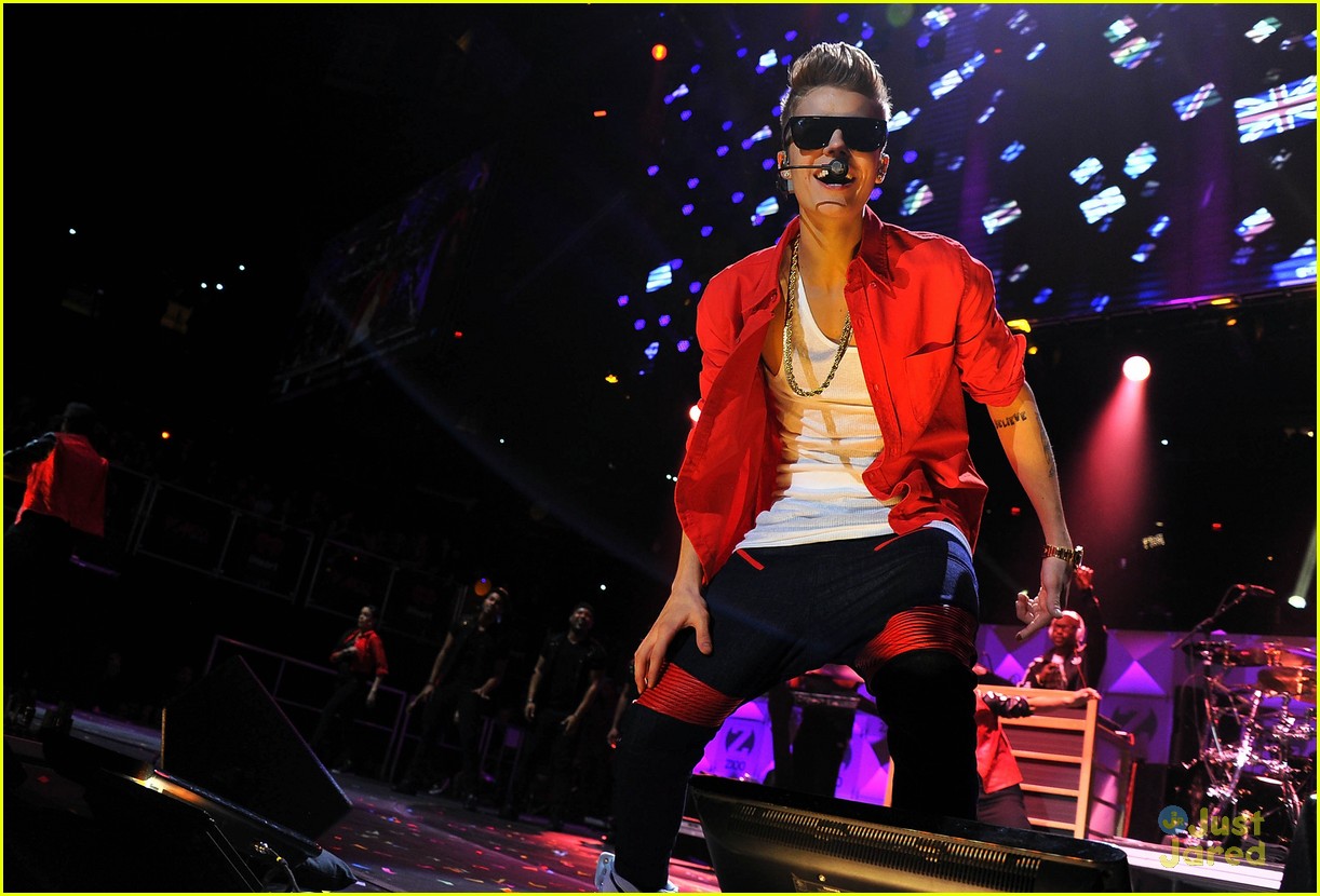 Justin Bieber: Z100's Jingle Ball 2012!