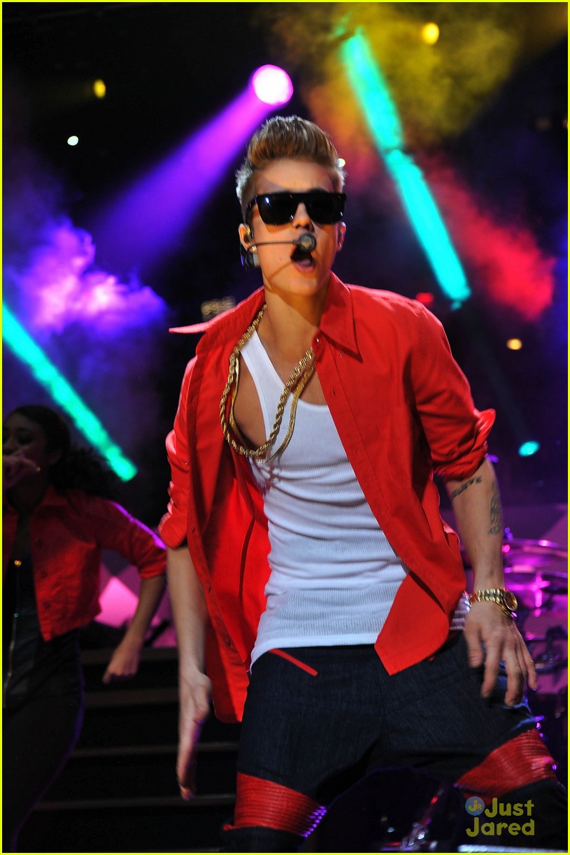 Justin Bieber: Z100's Jingle Ball 2012!