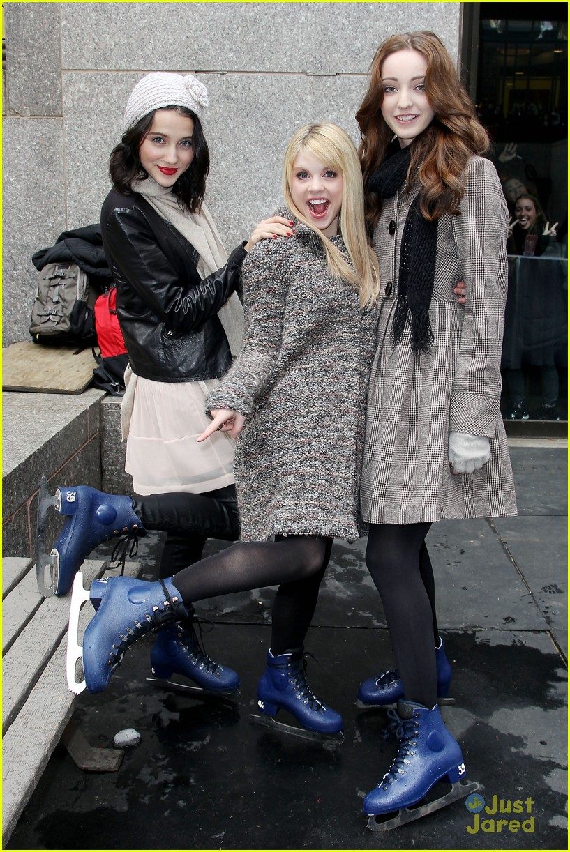 'Bunheads' Cast: Winter Wonderland in New York City!