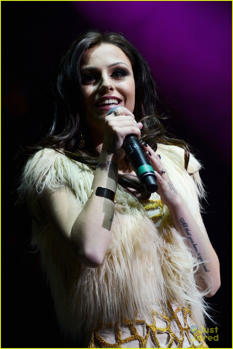 Cher Lloyd: Q102 Jingle Bell Beauty