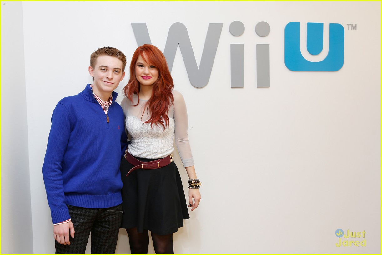 Debby Ryan & Dylan Riley Snyder: Wii U Showdown!