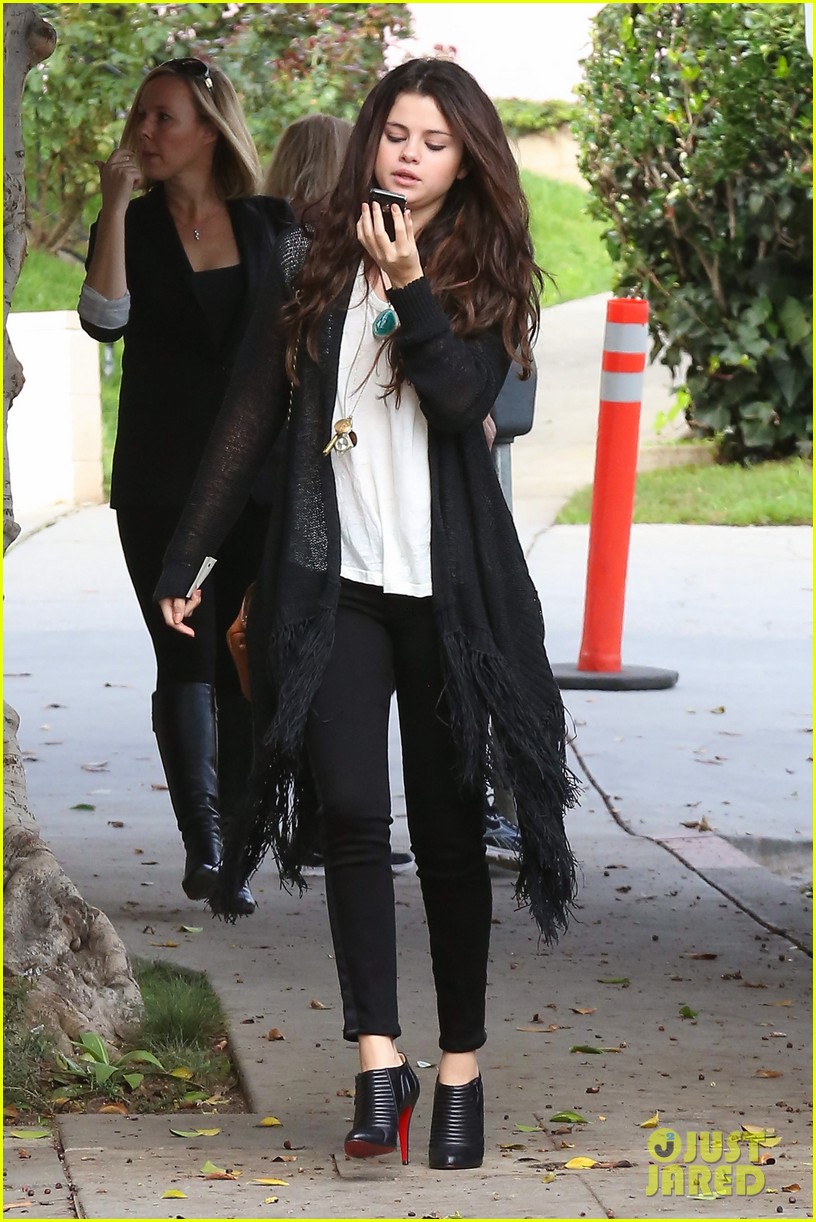 Selena Gomez: 'I Knew You Were Trouble' Dancer!