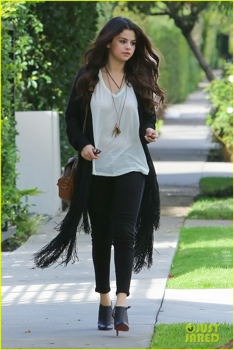 Selena Gomez: 'I Knew You Were Trouble' Dancer!